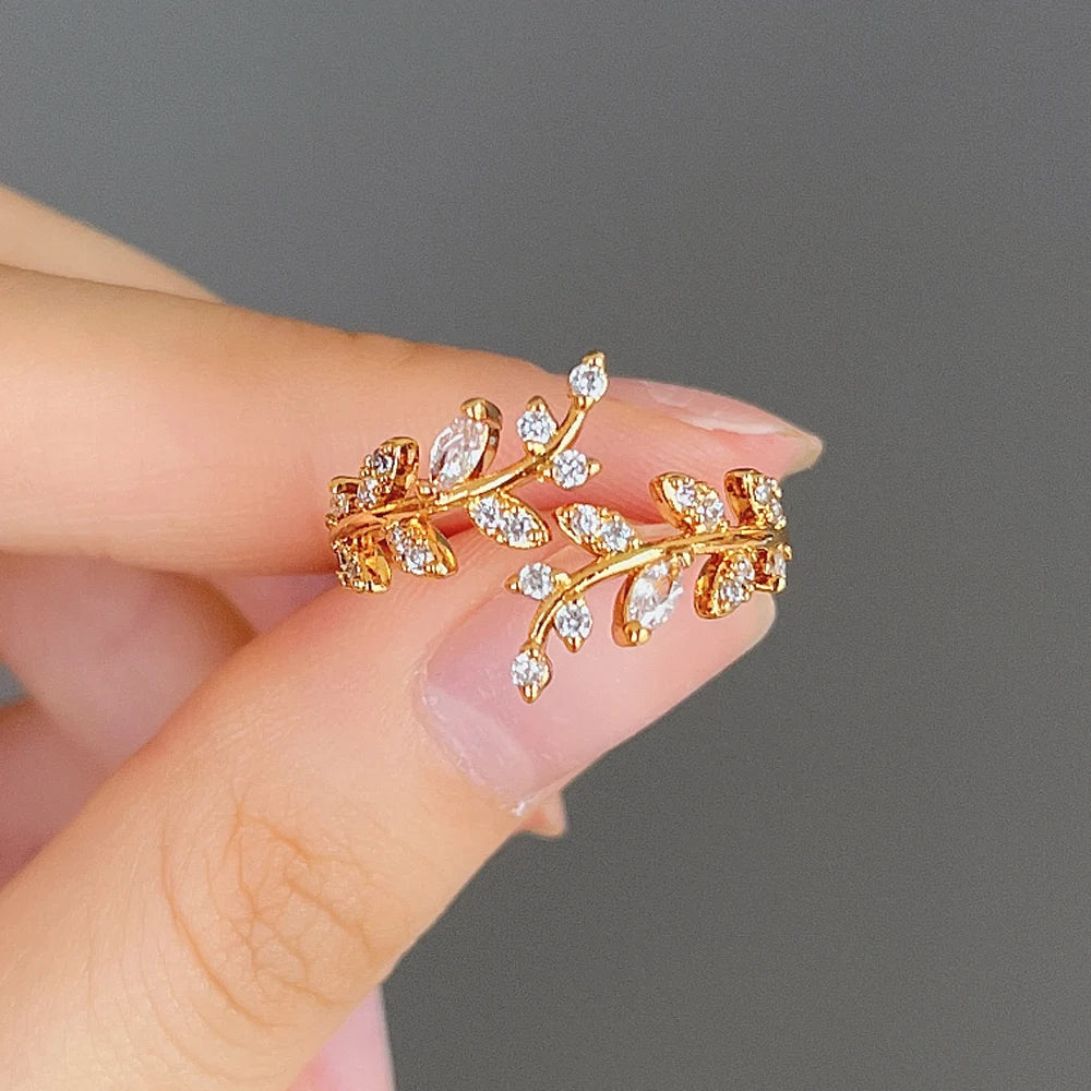Huitan Fancy Leaf Design Adjustable Opening Rings for Women Sparkling Cubic Zirconia Olive Ring Party Daily Wear Fashion Jewelry