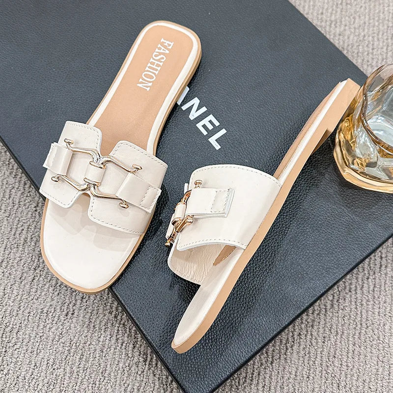 2024European and American Style Summer Fashion Out Flip-flops Flat Leisure Horse with Buckle Temperament One Line Slippers Woman