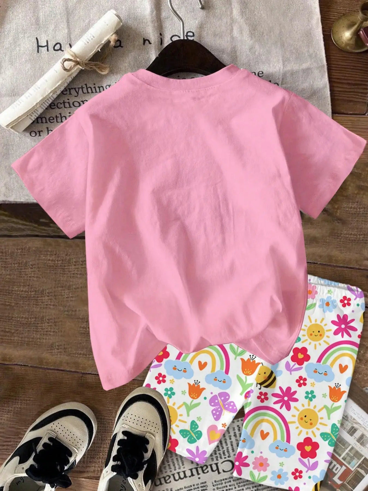 Girls' Summer Casual Outfit, Children's Sweet and Romantic Rainbow Floral Print Set, Pink Short-Sleeve Top + Tight Leggings Two-Piece Set, Suitable for Girls Aged 4-12, Versatile Clothing for Home, Leisure, and Outings