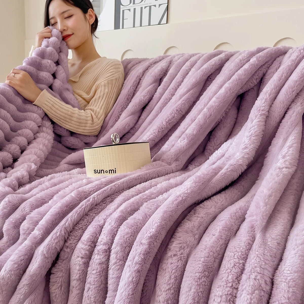 Solid Color Fleece Blanket Soft Skin-Friendly Throw Blanket Versatile Blanket for Office Nap, Sofa, Outdoor Camping, Home Decor