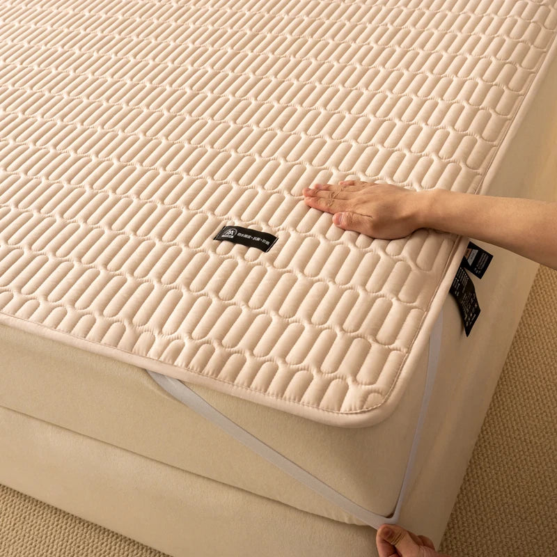 Waterproof Mattress Protector - Antimicrobial Mattress Cover with Elastic Straps - Hypoallergenic, Noiseless Thin Mattress