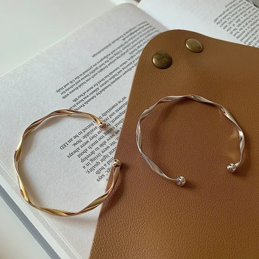 New Fashion Trend Unique Design Elegant Exquisite Twist Simple Bracelet Women Jewelry Wedding Party Premium Gift Wholesale