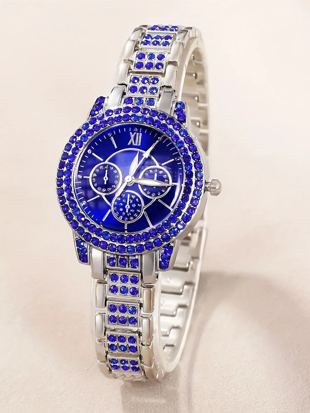 6pcs Luxurious diamond-studded bracelet watch set for women, featuring a quartz wristwatch with five exquisite pieces.