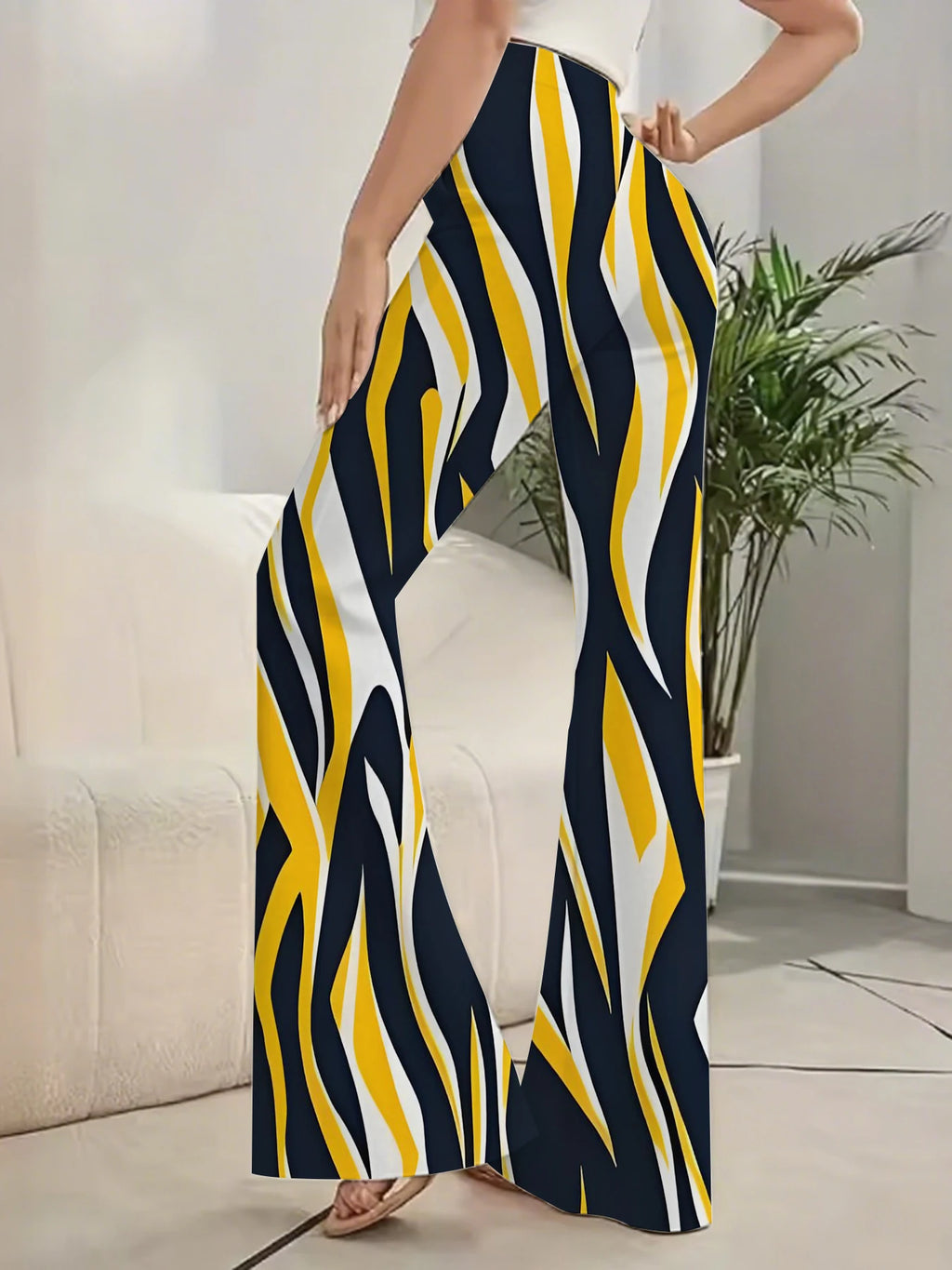 Flared Pants for Leg Shaping Commute Suitable Casual Trousers for Women Enhance Silhouette Comfortable Streetwear