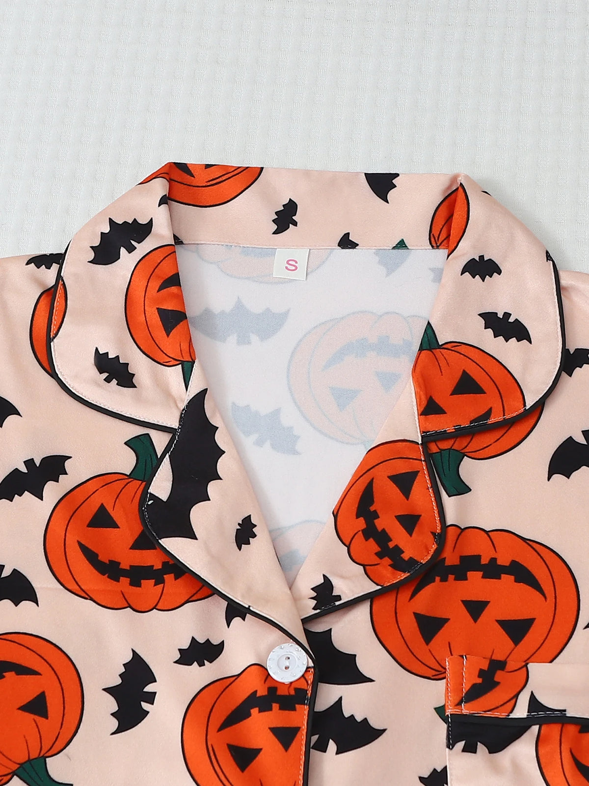 2-Piece Set of Quirky and Fun Apricot-Colored Halloween Pumpkin Print Spring/Summer Short-Sleeve Collared Top and Bow Shorts Women's Pajama Set Loungewear Suitable for Halloween