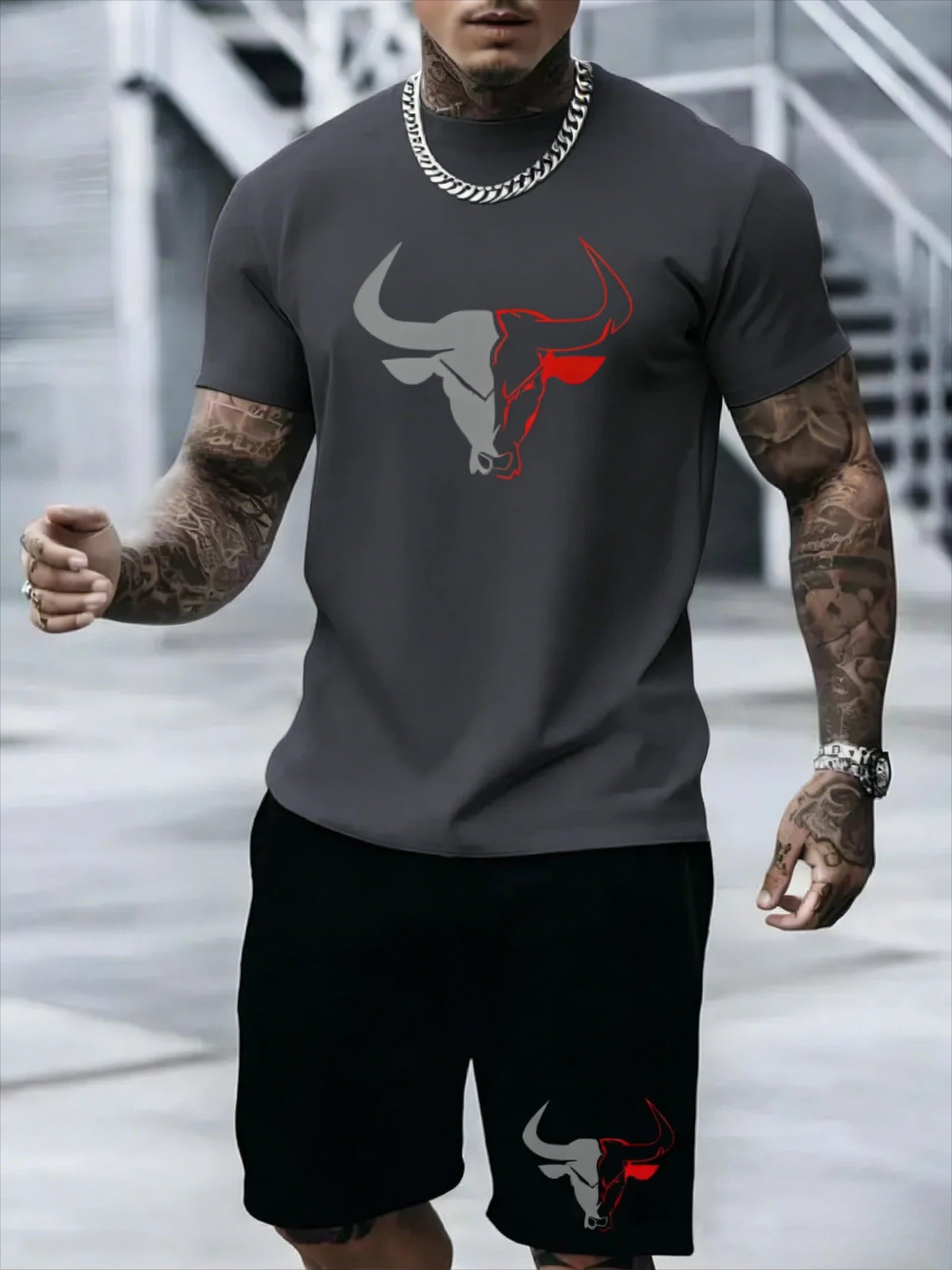 Two-piece men's fashionable summer round-neck short-sleeved t-shirt and shorts set men's vacation and fitness clothing
