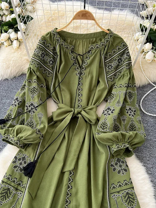 Bohemian Retro Ethnic Style Dress Women's New Spring Autumn Embroidered Lace Up Lantern Sleeves Waist Cinching Long Dress A155
