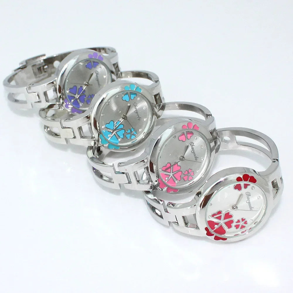 4Pcs Set Elegant Ladies Quartz Analog Wristwatch with Bracelet - Fashionable Dress Watch for Women Suitable as Gift