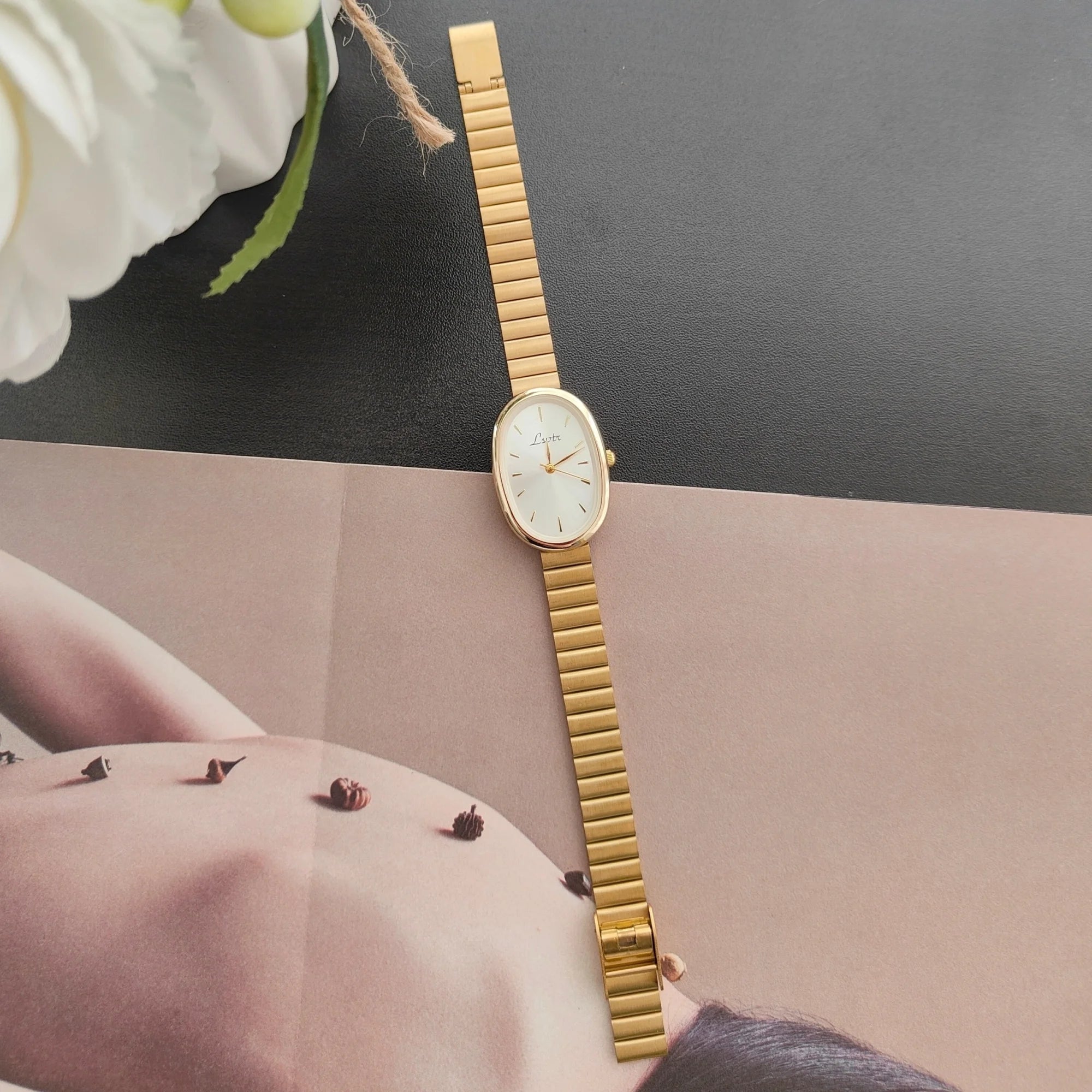 1 Piece of New Fashion Gold Bracelet Women's Watch, Vintage Luxury, Stylish, Simple, Elegant, Light Luxury, Versatile Women's Quartz Watch