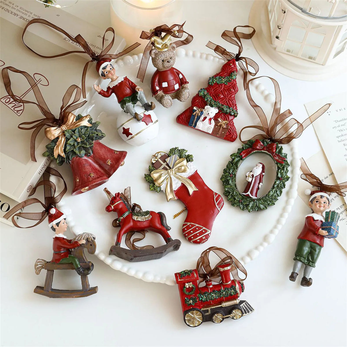 2026 Xmas Tree Pendant Cartoon Painted Santa Claus Elk Bear Christmas Stocking Resin Pendant Christmas Party Decorations 1pc